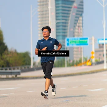 Runner Photo 6736048