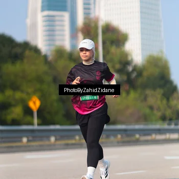 Runner Photo 6736633