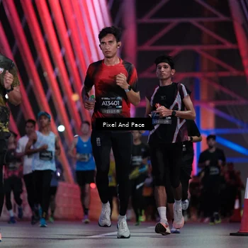 Runner Photo 6737542