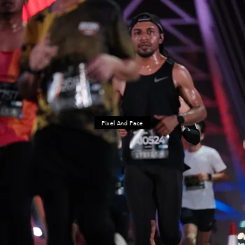 Runner Photo 6737642
