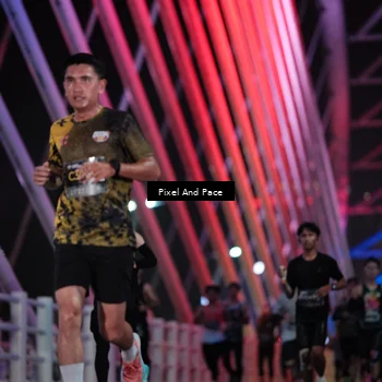 Runner Photo 6737675