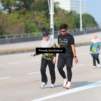 Runner Photo 6737906