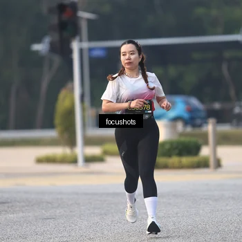 Runner Photo 6740009
