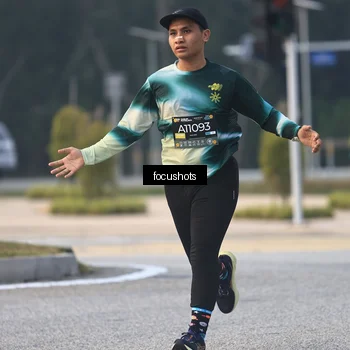 Runner Photo 6740040