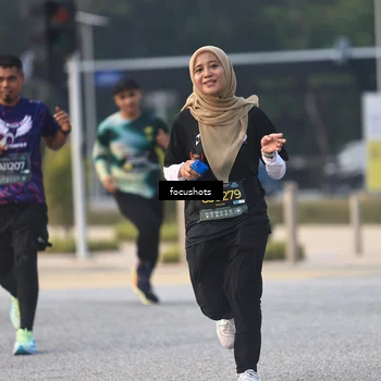 Runner Photo 6740058