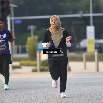 Runner Photo 6740061
