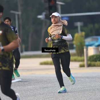 Runner Photo 6740219