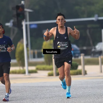 Runner Photo 6740421