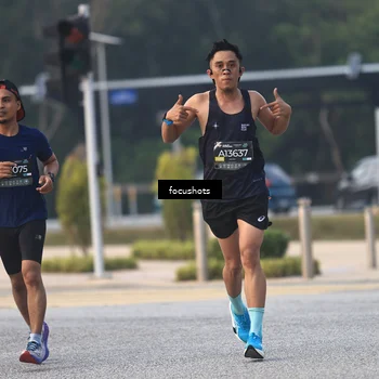Runner Photo 6740422