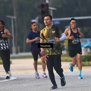 Runner Photo 6740510