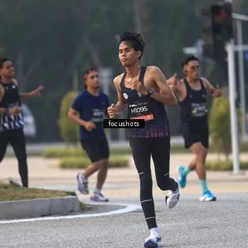 Runner Photo 6740535