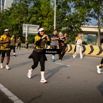 Runner Photo 6740735