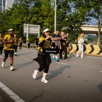 Runner Photo 6740744