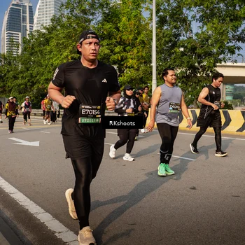 Runner Photo 6740870
