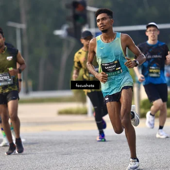 Runner Photo 6740892