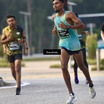 Runner Photo 6740901