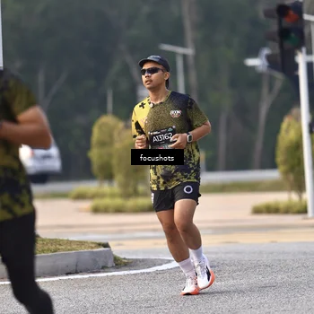 Runner Photo 6740967