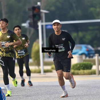 Runner Photo 6740975