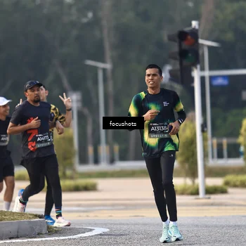Runner Photo 6741026