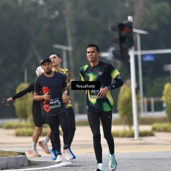 Runner Photo 6741030