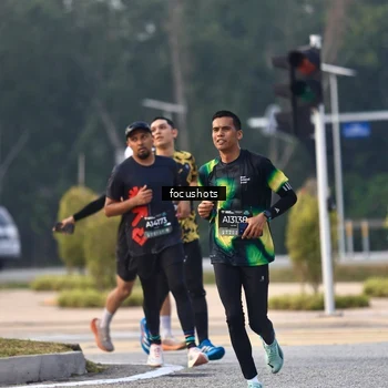 Runner Photo 6741036