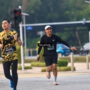 Runner Photo 6741045