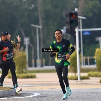 Runner Photo 6741053