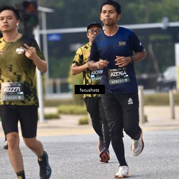 Runner Photo 6741122