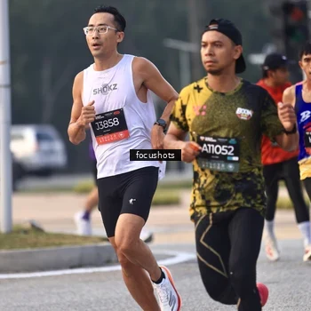 Runner Photo 6741240