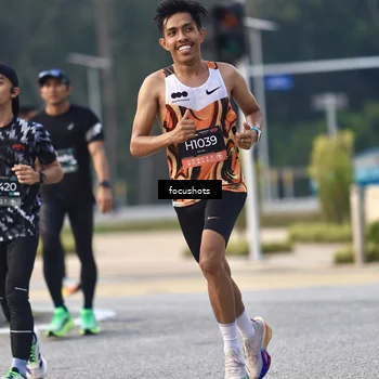 Runner Photo 6741435