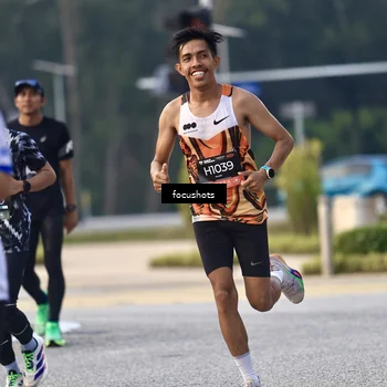 Runner Photo 6741436