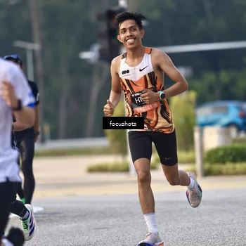 Runner Photo 6741448