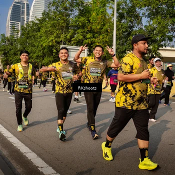 Runner Photo 6741653