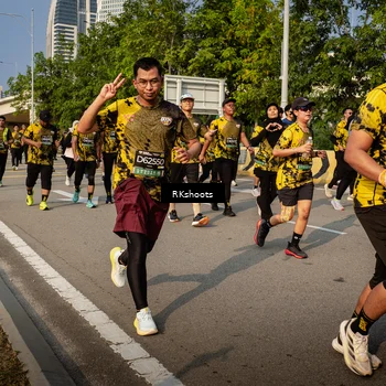 Runner Photo 6741673
