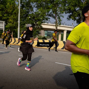 Runner Photo 6742102