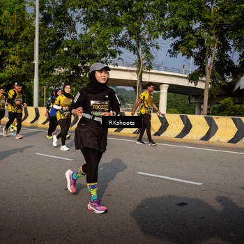 Runner Photo 6742145