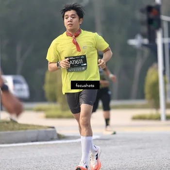 Runner Photo 6742475
