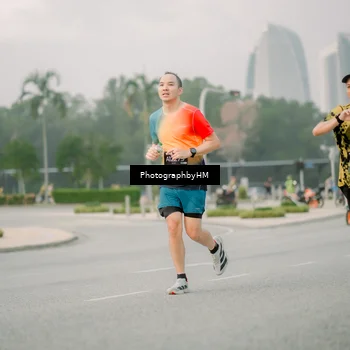 Runner Photo 6742548