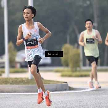 Runner Photo 6742554