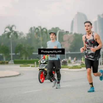 Runner Photo 6742567