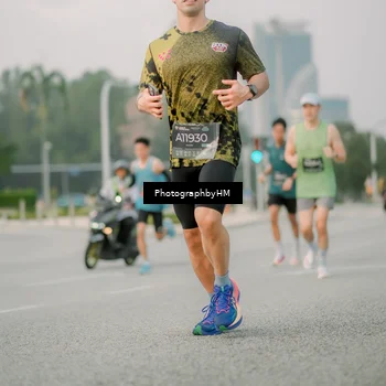 Runner Photo 6742575