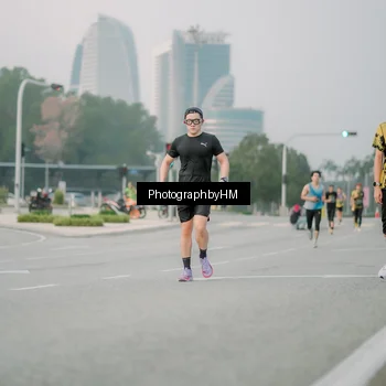 Runner Photo 6742592
