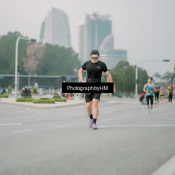 Runner Photo 6742604