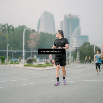 Runner Photo 6742616