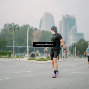 Runner Photo 6742625
