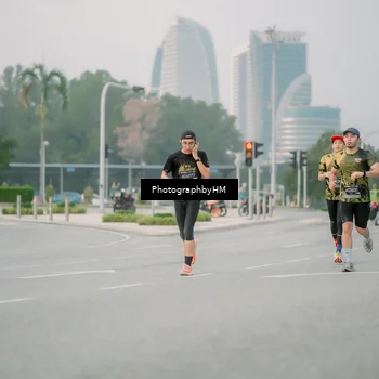 Runner Photo 6742655