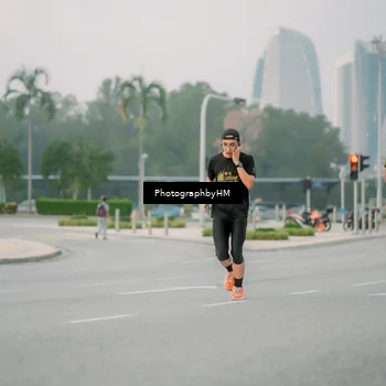 Runner Photo 6742670