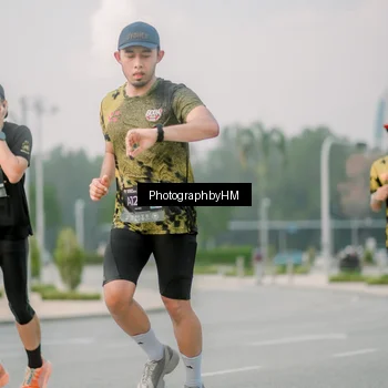 Runner Photo 6742699