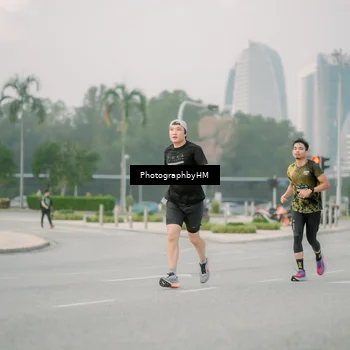 Runner Photo 6742733