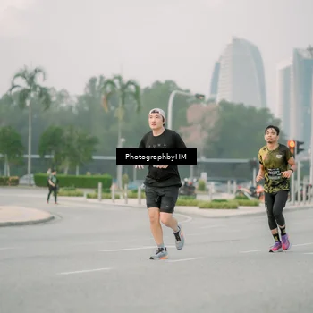 Runner Photo 6742739